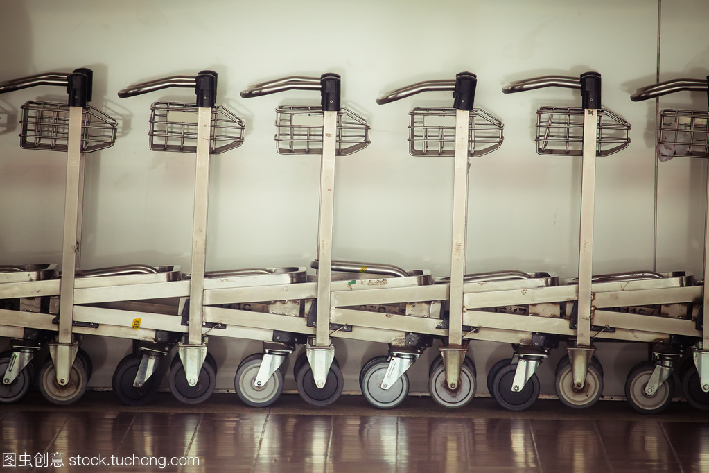 機場手推車 便捷旅行的得力助手